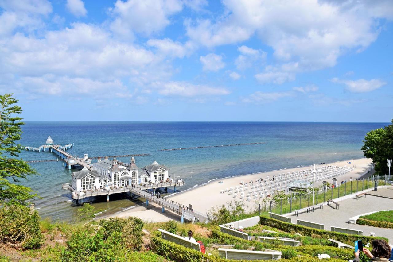Schoene Ferienwohnungen Mit Kamin Im Ostseebad Sellin Exterior foto