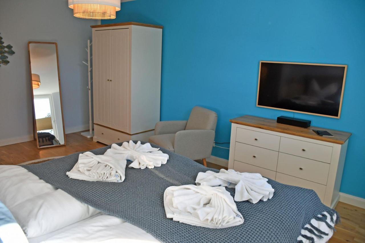 Schoene Ferienwohnungen Mit Kamin Im Ostseebad Sellin Exterior foto