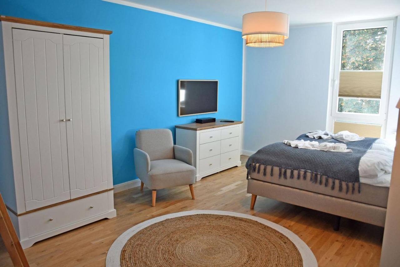 Schoene Ferienwohnungen Mit Kamin Im Ostseebad Sellin Exterior foto